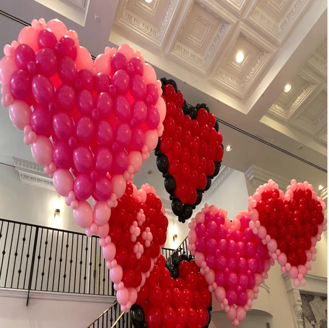 VALENTINE BOUQUETS: Valentines Day Jumbo 3 - D Balloon Heart - Special Surprise Events