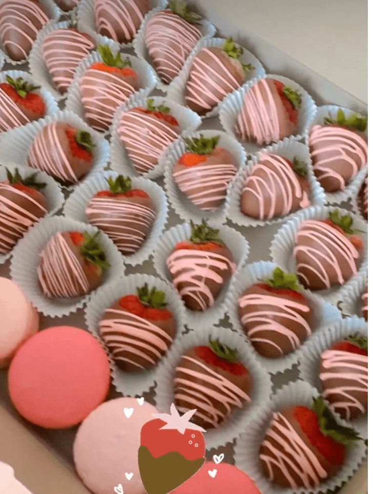 SWEET BOUTIQUE: Chocolate Covered Strawberries - Special Surprise Events